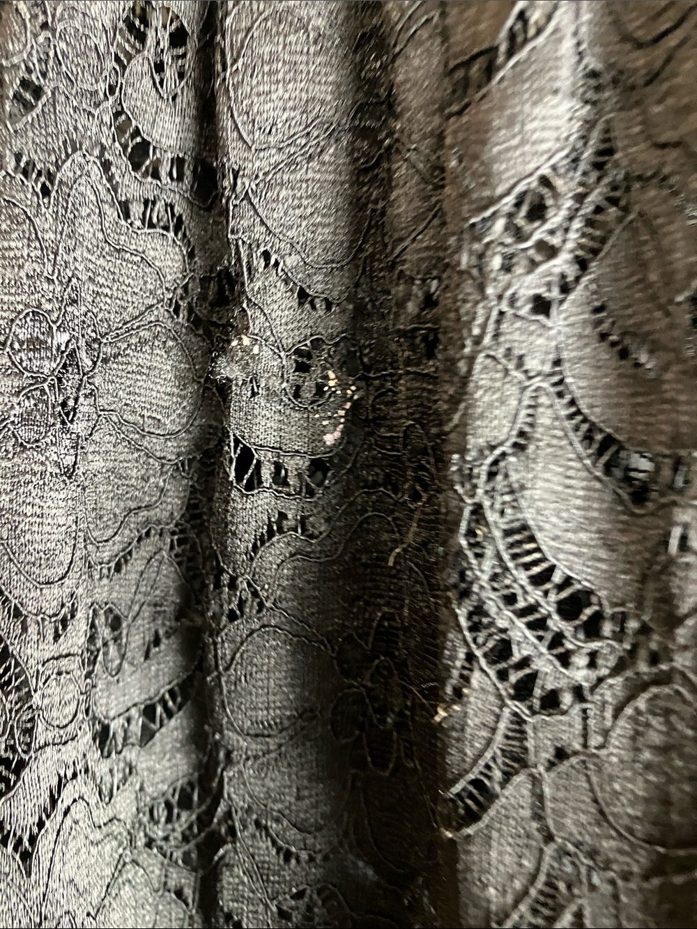 Elegant Black Lace Midi Skirt with Tiered Hem - Picture 5 of 7